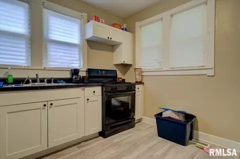 2237 Yale Blvd, Springfield, IL 62703 photo 11