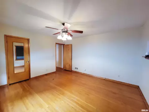 2115 S Lowell Ave, Springfield, IL 62704 photo 10