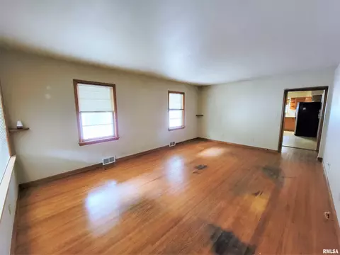 2115 S Lowell Ave, Springfield, IL 62704 photo 5