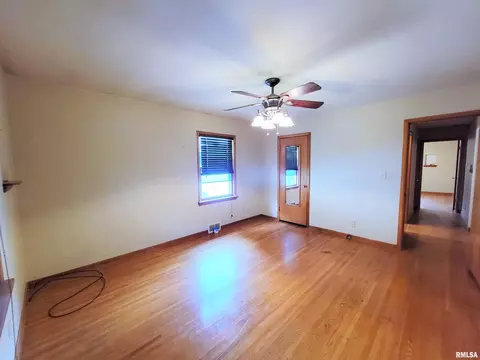 2115 S Lowell Ave, Springfield, IL 62704 photo 12