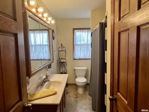 9517 Columbus Rd, Fowler, IL 62338 photo 7