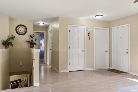 1521 Brenda Ct, Springfield, IL 62702 photo 7
