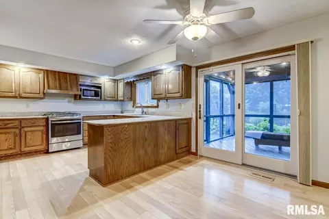 3109 Kensington Dr, Springfield, IL 62702 photo 9