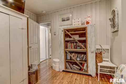 1528 W Selinger St, Springfield, IL 62702 photo 15