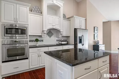 5908 Hedley Rd, Springfield, IL 62711 photo 14