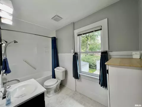 820 Loraine Ave, Springfield, IL 62704 photo 23
