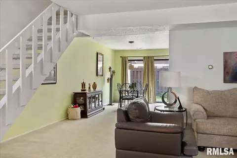 4 Juniper Ln, Springfield, IL 62704 photo 8