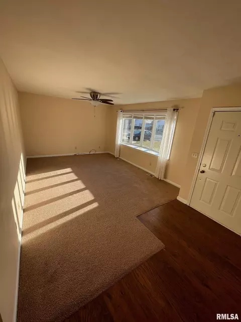 3103 Turning Mill Dr, Springfield, IL 62704 photo 2