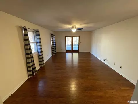 3103 Turning Mill Dr, Springfield, IL 62704 photo 5