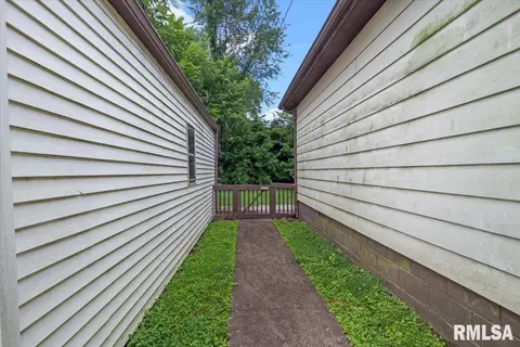 2107 E Buchanan St, Springfield, IL 62703 photo 31