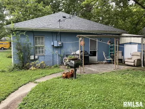 1328 N Ledlie Ave, Springfield, IL 62702 photo 3