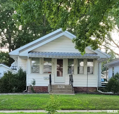 1937 S Whittier Ave, Springfield, IL 62704 photo 1