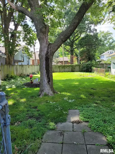 1937 S Whittier Ave, Springfield, IL 62704 photo 12