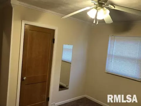 2061 N 8th St, Springfield, IL 62702 photo 13