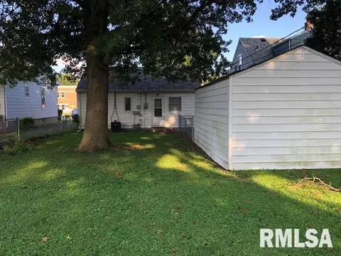 2061 N 8th St, Springfield, IL 62702 photo 22