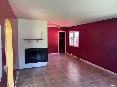1212 W Centre St, Springfield, IL 62704 photo 4