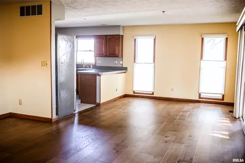 3305 Redbud Ln, Springfield, IL 62712 photo 7