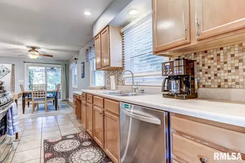 352 S Koke Mill Rd, Springfield, IL 62711 photo 12