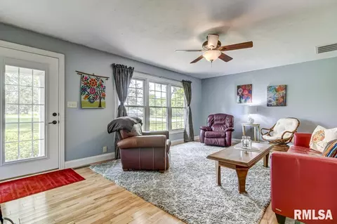 352 S Koke Mill Rd, Springfield, IL 62711 photo 11