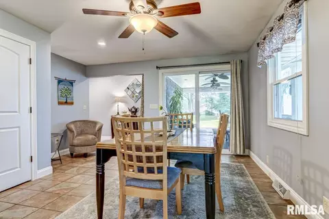 352 S Koke Mill Rd, Springfield, IL 62711 photo 17