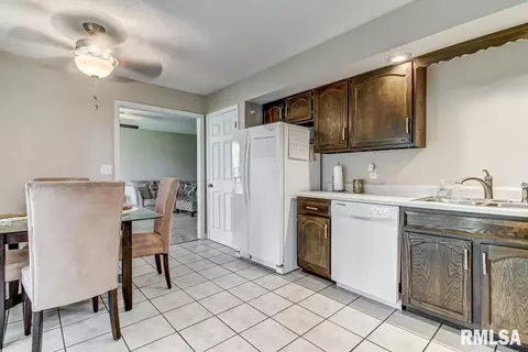 2901-2903 Interlacken Rd, Springfield, IL 62704 photo 4