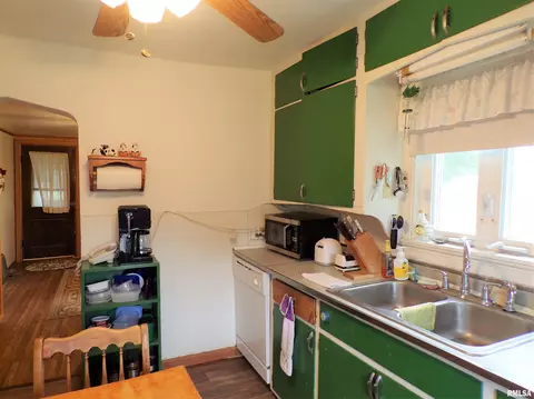 110 E Bruner St, Rio, IL 61472 photo 16
