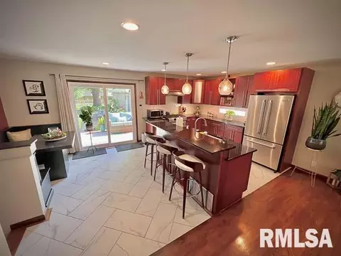 2308 Blackhawk Rd, Springfield, IL 62702 photo 4