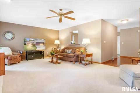 3104 La Conner Dr, Springfield, IL 62704 photo 7