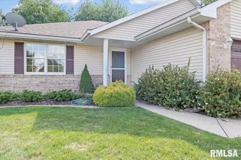 3104 La Conner Dr, Springfield, IL 62704 photo 2