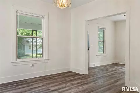 2025 S Spring St, Springfield, IL 62704 photo 5