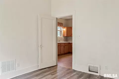 2025 S Spring St, Springfield, IL 62704 photo 11