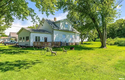 213 E Chester St, Chestnut, IL 62518 photo 20