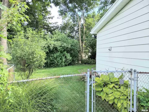 52 Sutton Pl, Springfield, IL 62703 photo 32