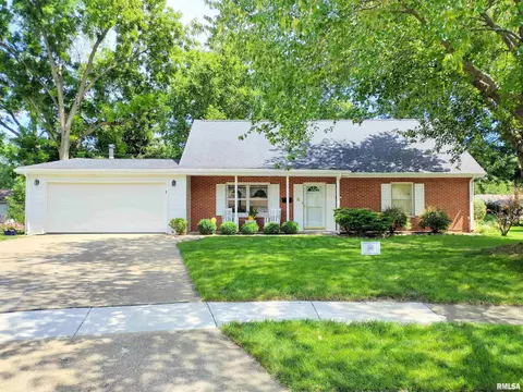 52 Sutton Pl, Springfield, IL 62703 photo 1