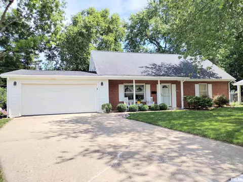 52 Sutton Pl, Springfield, IL 62703 photo 2