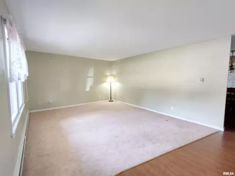 52 Sutton Pl, Springfield, IL 62703 photo 5