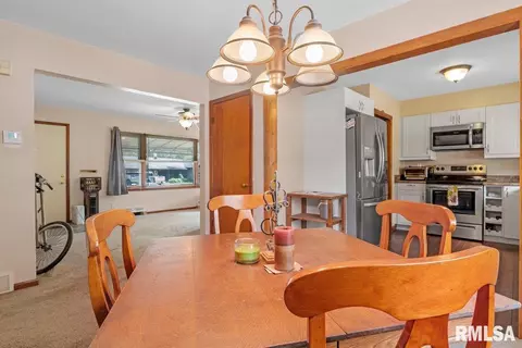 87 Del Mar Dr, Springfield, IL 62703 photo 10