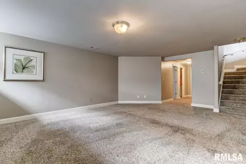 2712 Dickens Dr, Springfield, IL 62711 photo 37