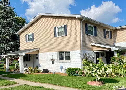 425 S Durkin Dr, Springfield, IL 62704 photo 1