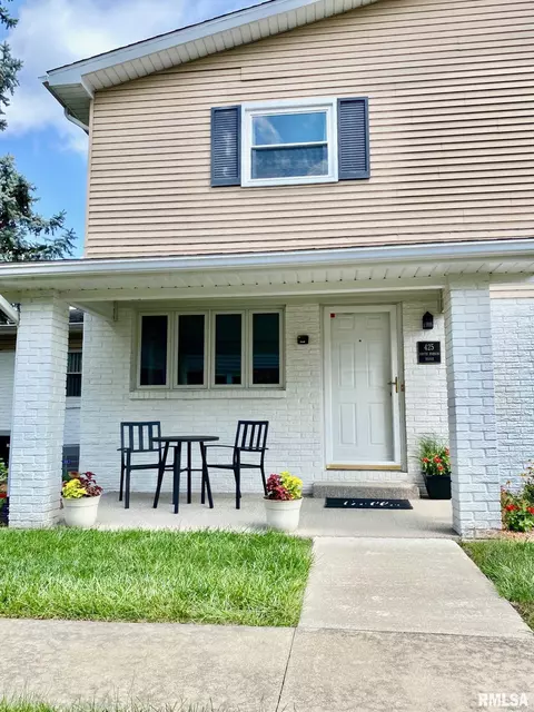 425 S Durkin Dr, Springfield, IL 62704 photo 3