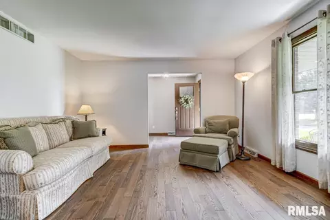 29 Wind Cave Dr, Springfield, IL 62712 photo 8
