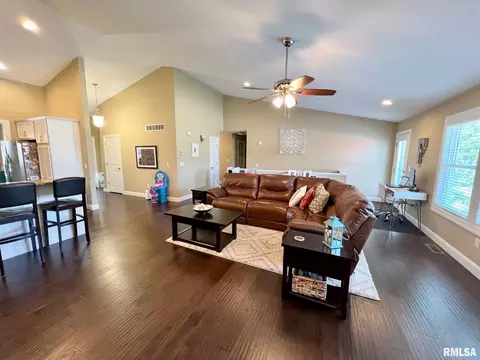 4035 Highbury Dr, Springfield, IL 62711 photo 3