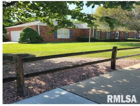 68 Drawbridge St, Springfield, IL 62704 photo 1