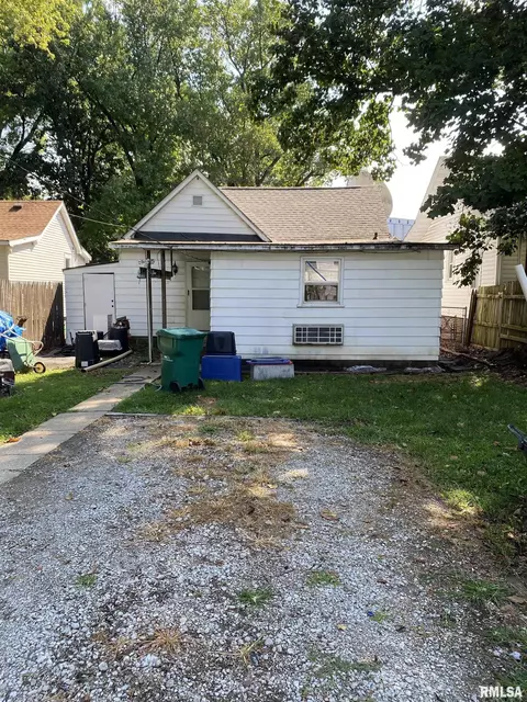 1205 N 14th St, Springfield, IL 62702 photo 3