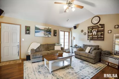 1100 Bolin Ct, Springfield, IL 62703 photo 2