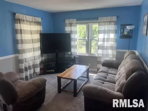 2549 S 5th St, Springfield, IL 62703 photo 3