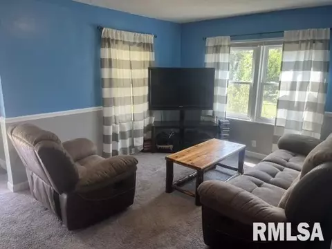 2549 S 5th St, Springfield, IL 62703 photo 4
