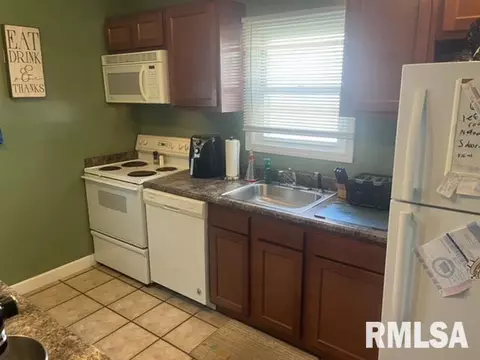 2549 S 5th St, Springfield, IL 62703 photo 6