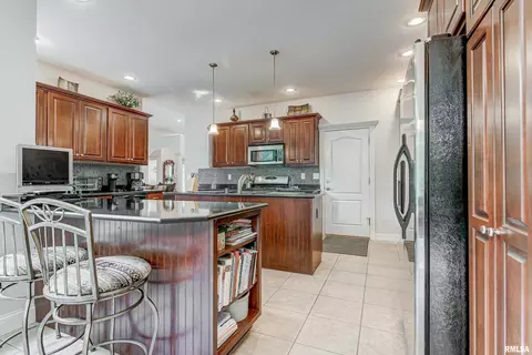 2330 Chatham Rd, Springfield, IL 62704 photo 10