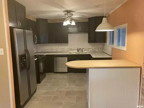 3405 S 5th St, Springfield, IL 62703 photo 5